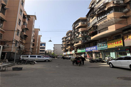 卫生间地砖尺寸